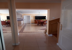 Hungary, 5 Bedrooms Bedrooms, 5 Rooms Rooms,Villa,For sale,1403