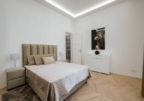 Hungary, ,Apartment,For sale,1407