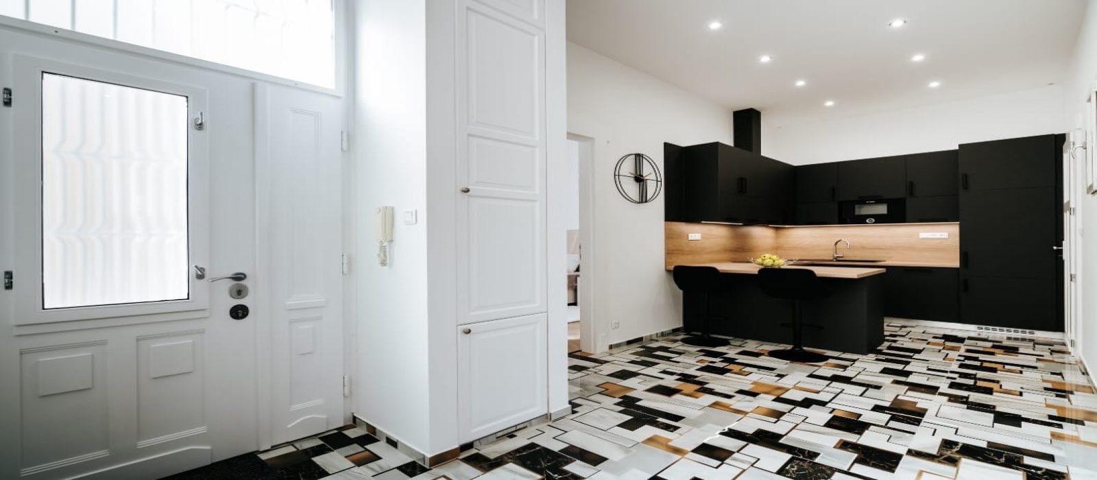 Hungary, ,Apartment,For sale,1407
