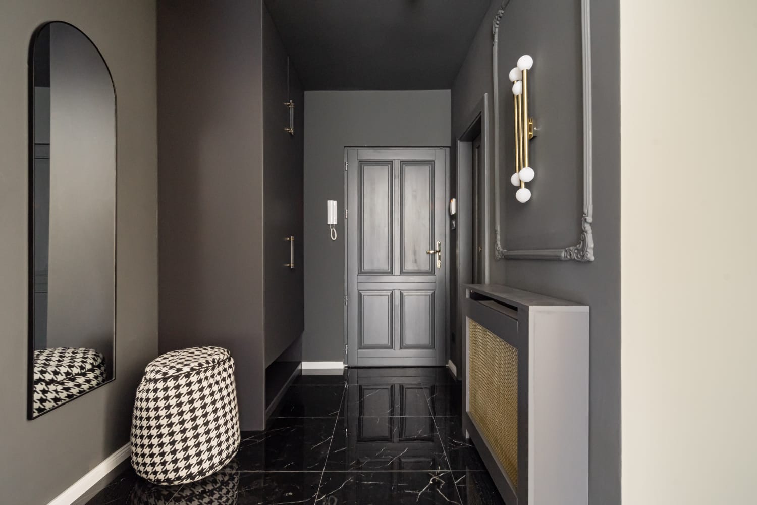Hungary, 3 Bedrooms Bedrooms, ,2 BathroomsBathrooms,Apartment,For sale,1410