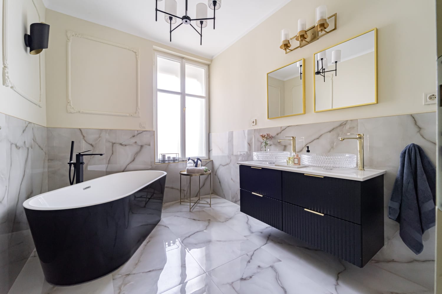Hungary, 3 Bedrooms Bedrooms, ,2 BathroomsBathrooms,Apartment,For sale,1410