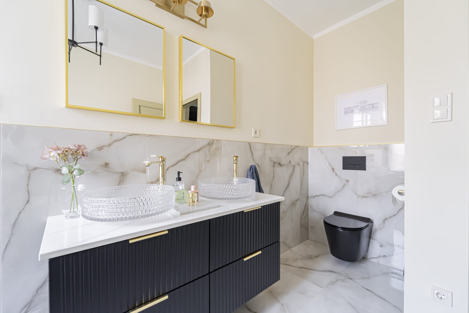 Hungary, 3 Bedrooms Bedrooms, ,2 BathroomsBathrooms,Apartment,For sale,1410