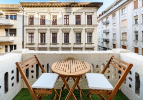 Hungary, 2 Bedrooms Bedrooms, ,2 BathroomsBathrooms,Apartment,For sale,1411
