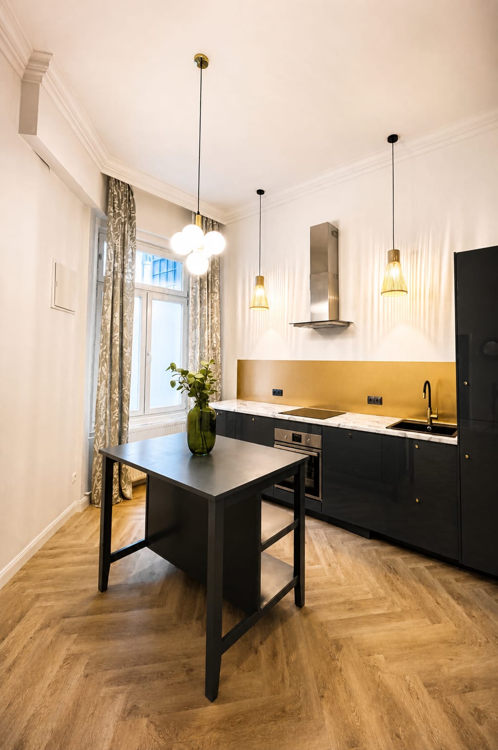 O utca, 6, Budapest, 3 Bedroom Bedrooms, 4 Room Rooms,2 BathroomBathrooms,Apartment,For sale,O utca,2,1554