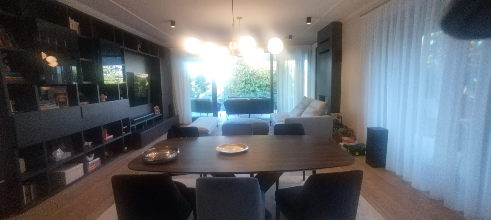 4 Bedroom Bedrooms, 5 Room Rooms,4 BathroomBathrooms,Villa,For sale,0,854535