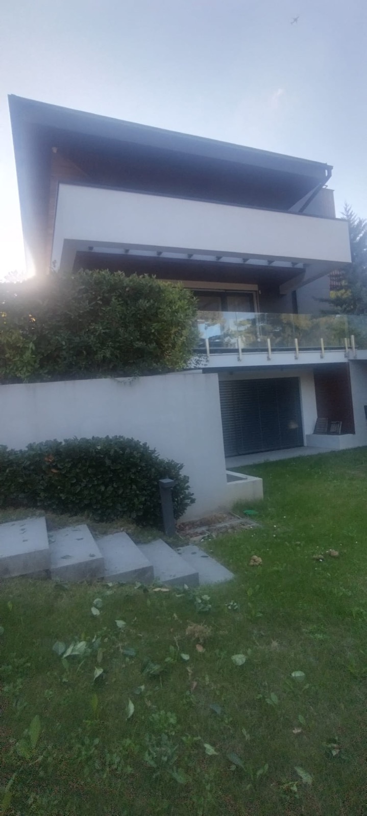 4 Bedroom Bedrooms, 5 Room Rooms,4 BathroomBathrooms,Villa,For sale,0,854535